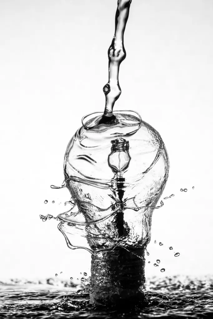 Light bulb in a water splash